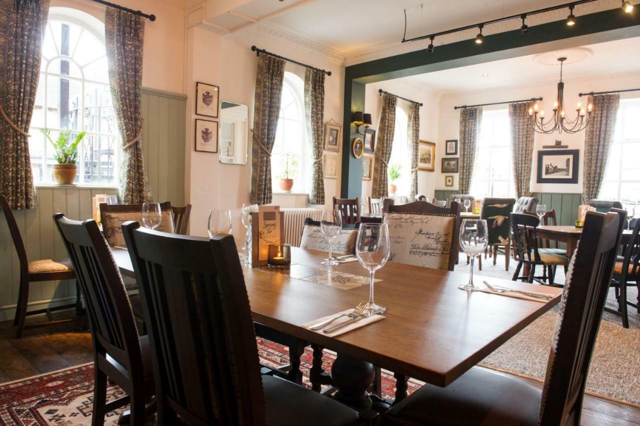 Innkeeper's Lodge Stratford-upon-Avon, Wellesbourne Exterior foto